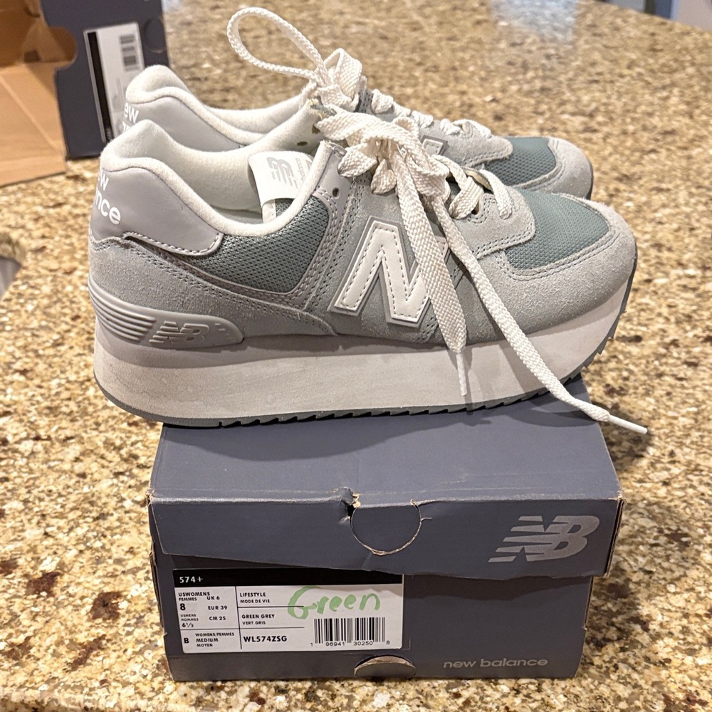 New Balance 574+ Sneakers green